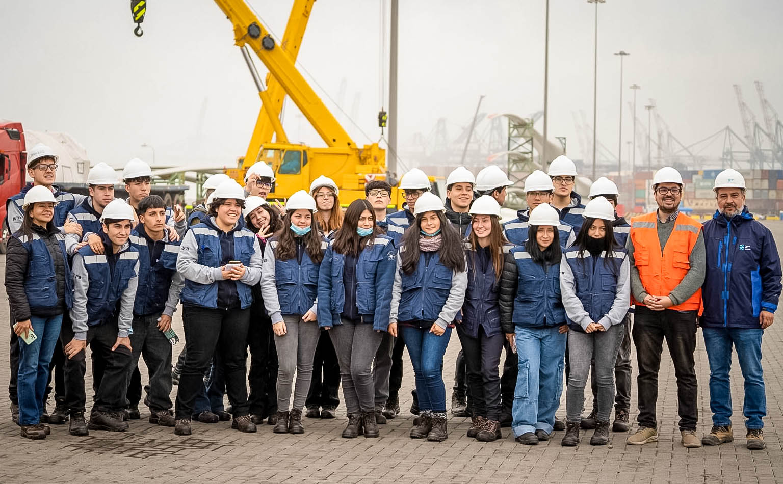 ESPECIALIDAD ADMINISTRACIÓN MENCIÓN LOGÍSTICA VISITÓ EL PUERTO DE SAN ANTONIO