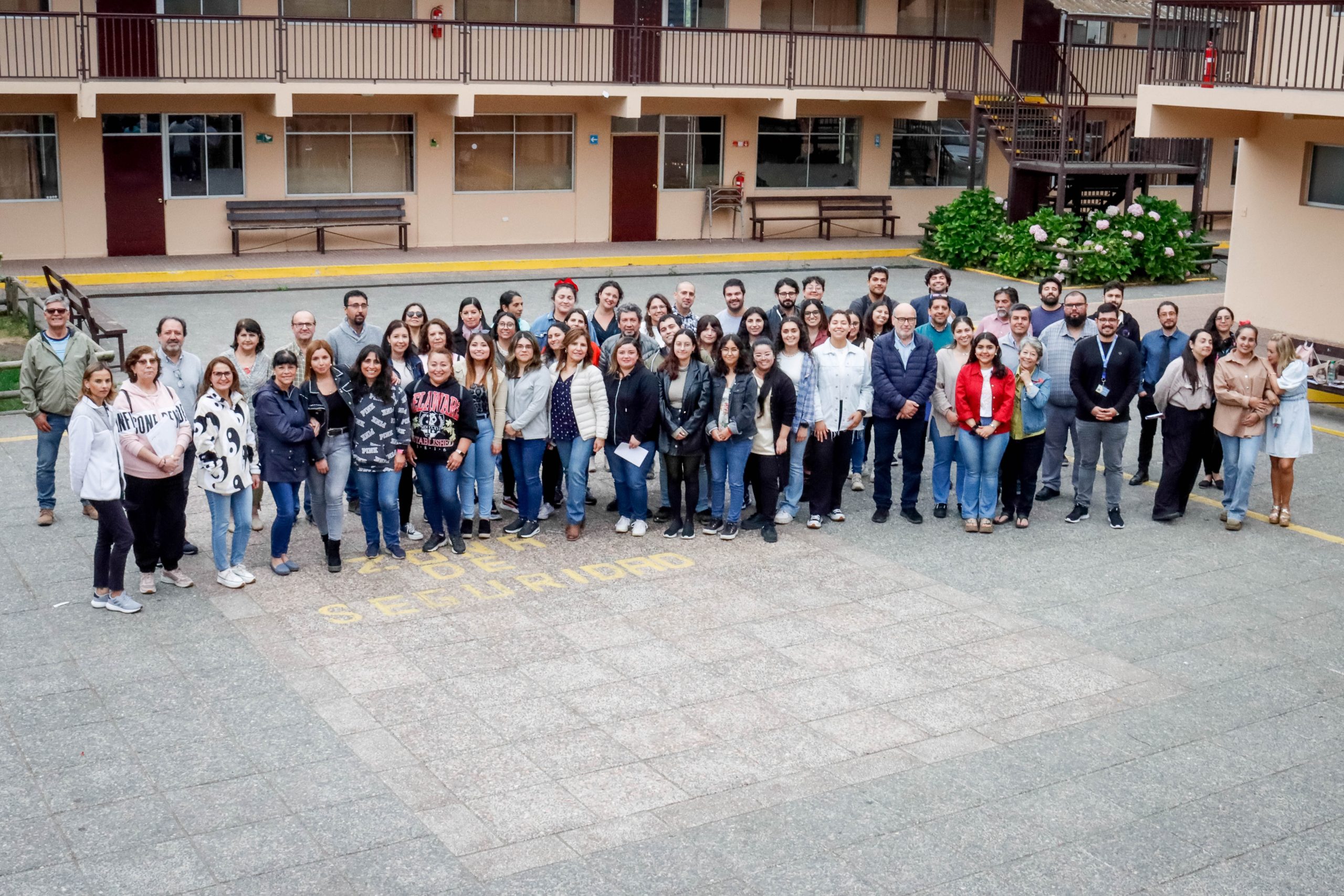 SAN FERNANDO COLLEGE CONMEMORA LOS 40 AÑOS DE SU FUNDACIÓN